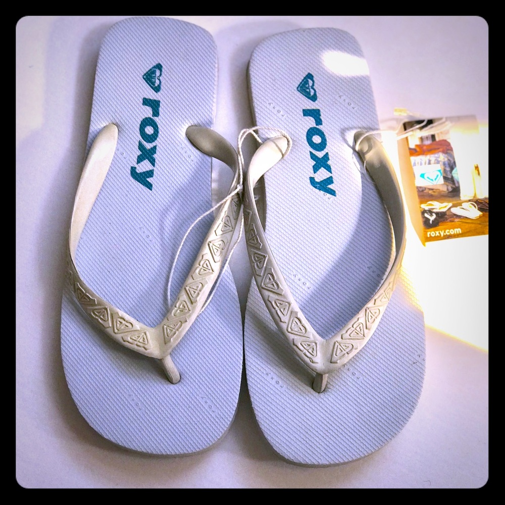 Roxy Flip Flops - White